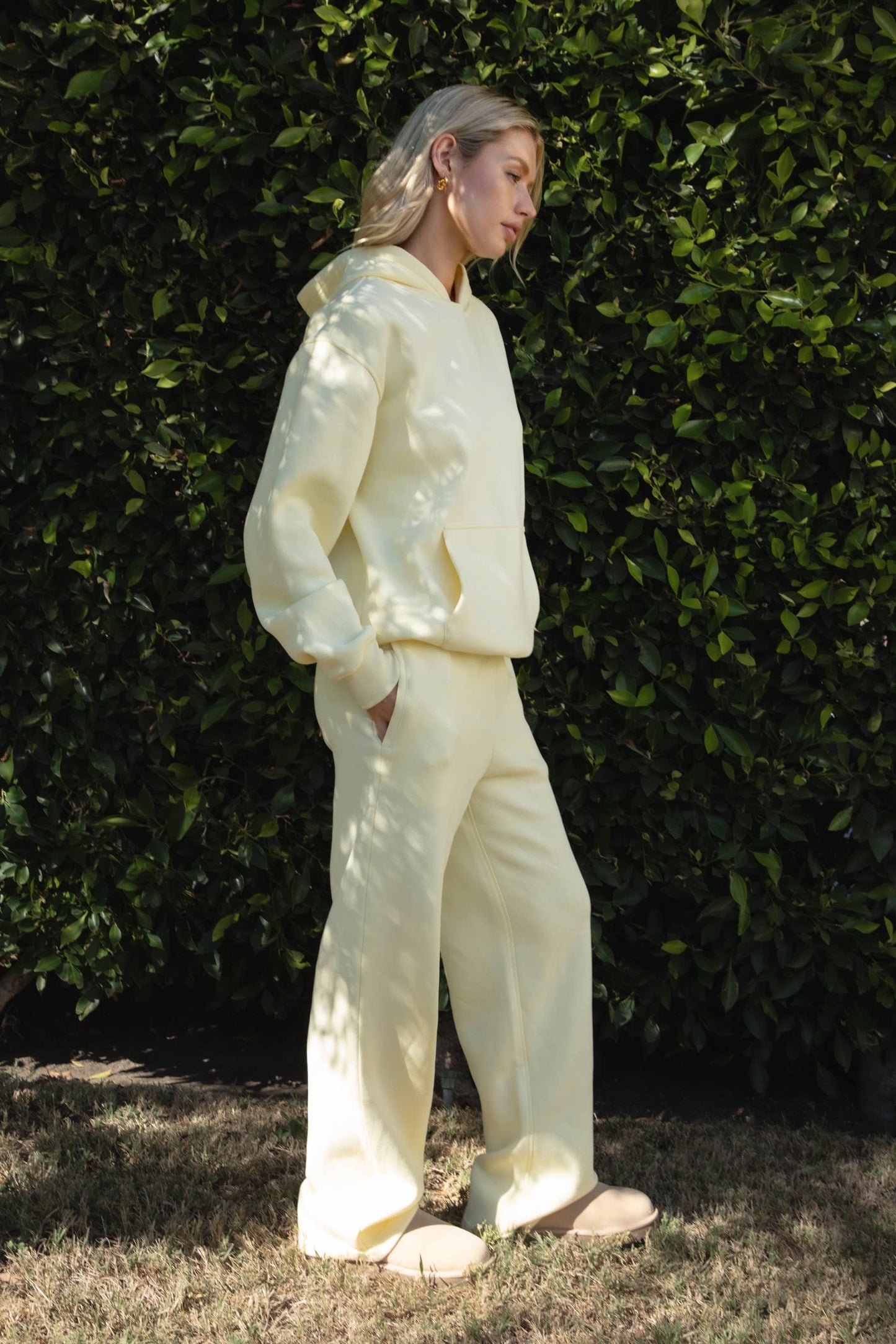 DAMI Cloud Fleece Classic Oversized Hoodie Kangaroo Pocket